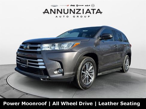 Used 2019 Toyota Highlander XLE image 1