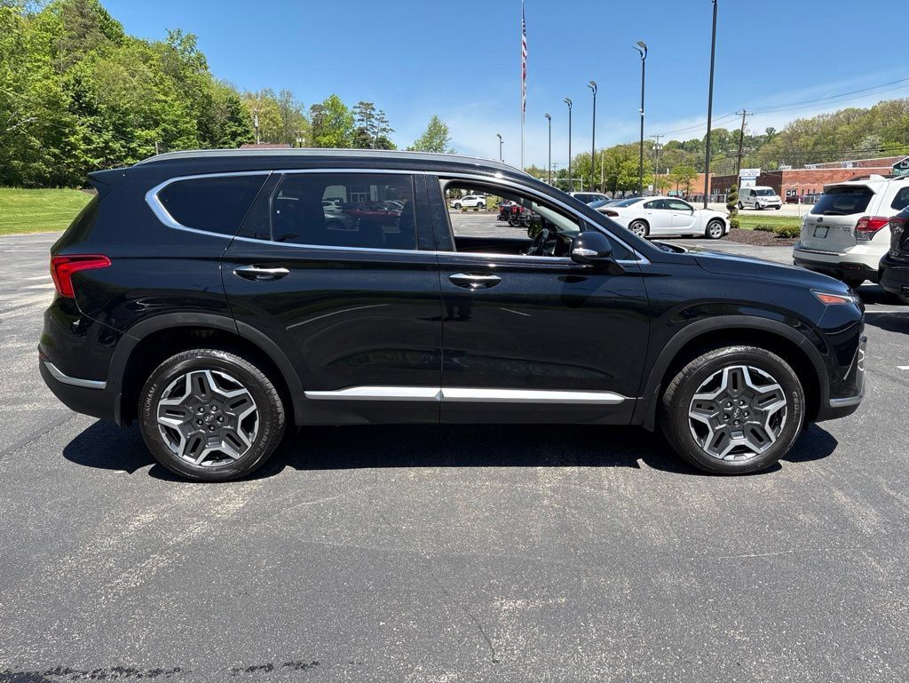 Used 2022 Hyundai Santa Fe Limited AWD/4WD image 5