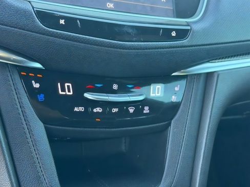 Used 2022 Cadillac XT5 Sportv w/ Technology Package AWD/4WD image 29