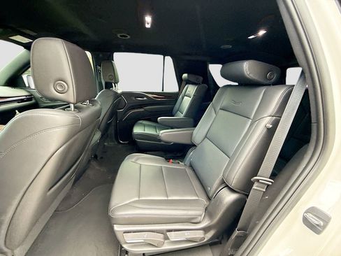 Used 2023 Cadillac Escalade Luxury image 25
