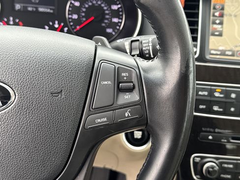 Used 2015 Kia Cadenza Premium image 26