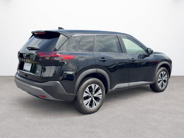 Used 2022 Nissan Rogue SV FWD image 5