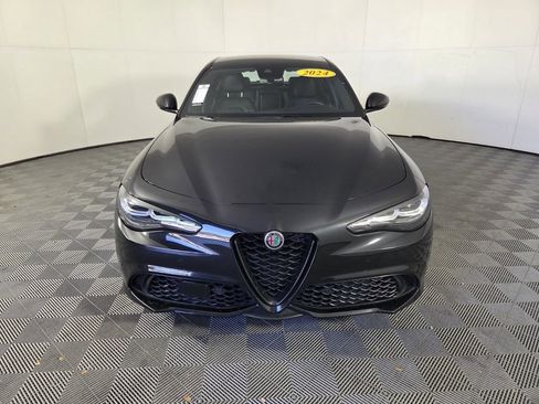 Used 2024 Alfa Romeo Giulia Veloce AWD/4WD image 3