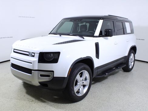 Used 2025 Land Rover Defender 110 S image 4