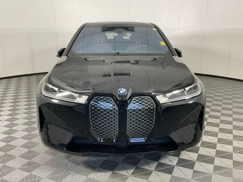 Used 2023 BMW iX xDrive50 w/ Sport Package AWD/4WD image 2