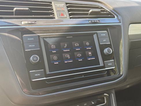 Used 2022 Volkswagen Tiguan S image 49