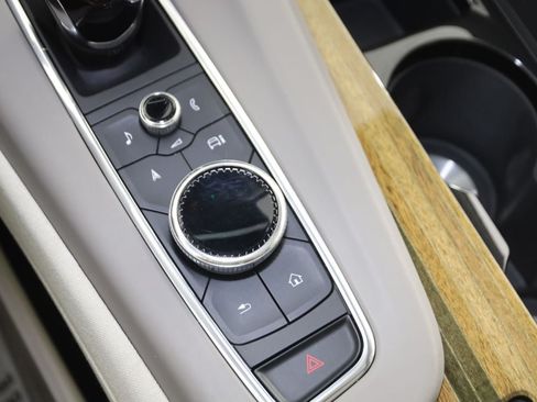Used 2021 Cadillac Escalade ESV Sport Platinum AWD/4WD image 33