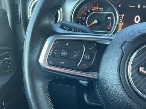 Used 2019 Jeep Wrangler Unlimited Sahara w/ Safety Group AWD/4WD image 16