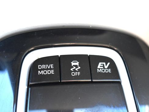 Used 2021 Toyota Corolla LE FWD image 24