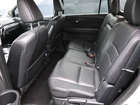 Used 2017 Honda Pilot Touring image 28