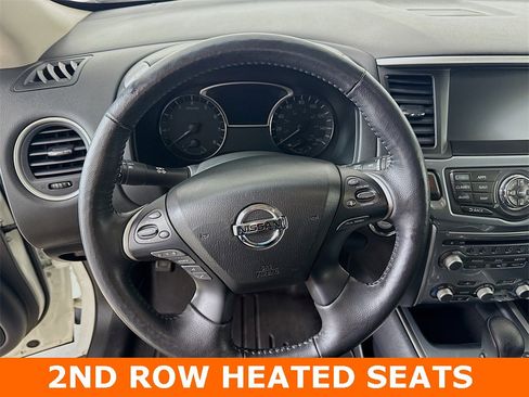 Used 2019 Nissan Pathfinder SL image 5