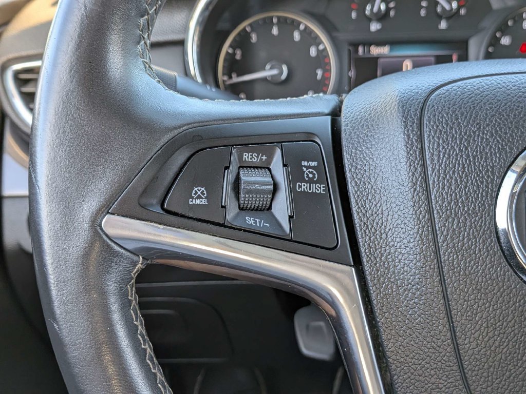 Used 2020 Buick Encore Preferred AWD/4WD image 23
