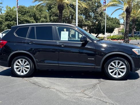 Used 2017 BMW X3 xDrive28i AWD/4WD image 2