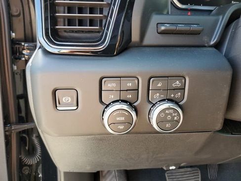 New 2026 GMC Sierra 1500 AT4 w/ AT4 Premium Package AWD/4WD image 31