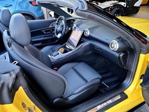 Used 2022 Mercedes-Benz SL 63 AMG 4MATIC image 4