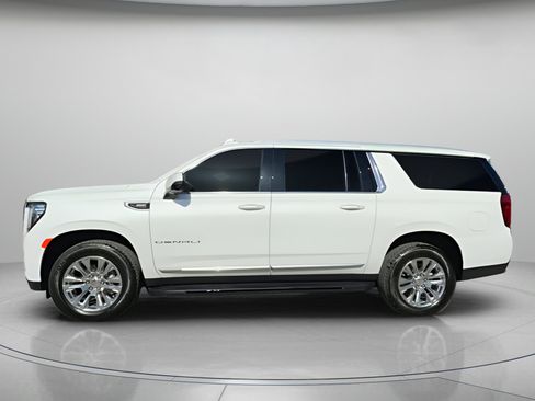 Used 2024 GMC Yukon XL Denali image 15
