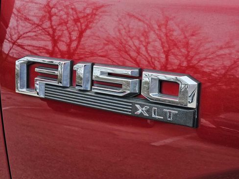 Used 2015 Ford F150 XLT w/ Equipment Group 302A Luxury image 11