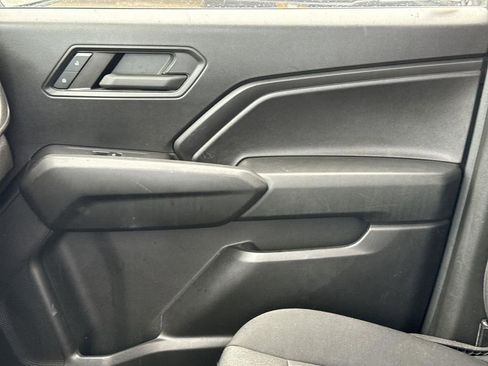 Used 2023 Chevrolet Colorado W/T image 18