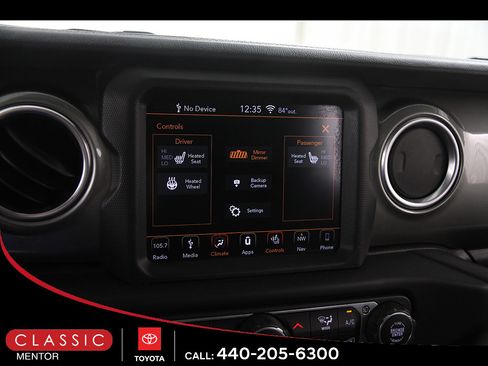 Used 2019 Jeep Wrangler Unlimited Sahara AWD/4WD image 12