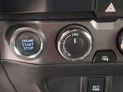 Certified 2023 Toyota Tacoma TRD Off-Road image 25