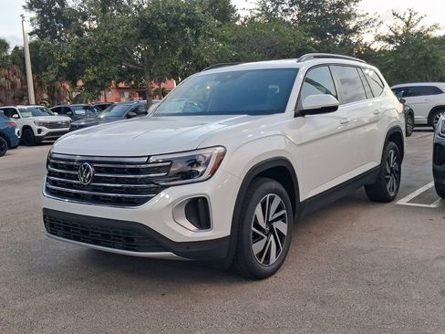 New 2026 Volkswagen Atlas SE FWD image 3
