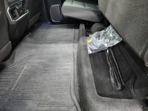 Used 2024 GMC Sierra 2500 Denali w/ Denali Reserve Package image 44