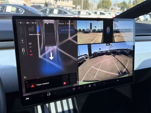 Used 2024 Tesla Cybertruck AWD Crew Cab image 18