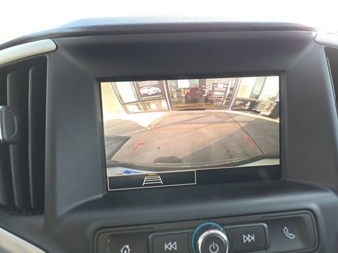 Used 2024 GMC Terrain SLE image 14