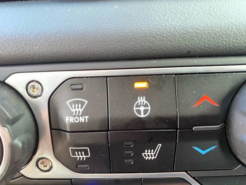 Used 2025 Jeep Wrangler Unlimited Sahara w/ Safety Group AWD/4WD image 19