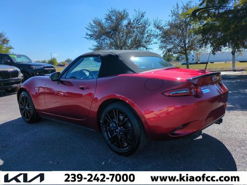 Used 2025 MAZDA MX-5 Miata Club w/ Interior Package image 7