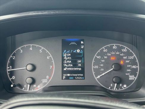 Used 2025 Toyota Corolla LE image 12