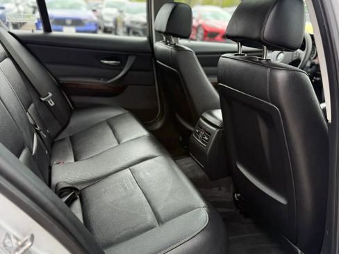 Used 2011 BMW 328i xDrive Sedan AWD/4WD image 19
