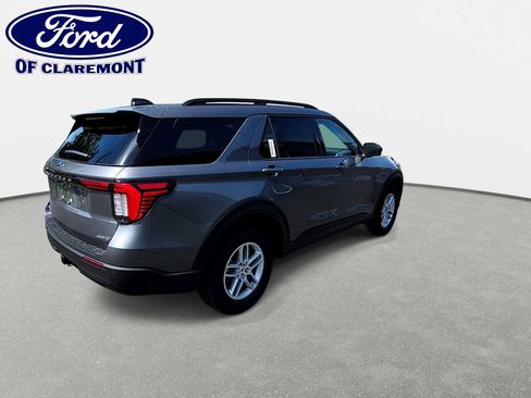New 2026 Ford Explorer Active AWD/4WD image 8