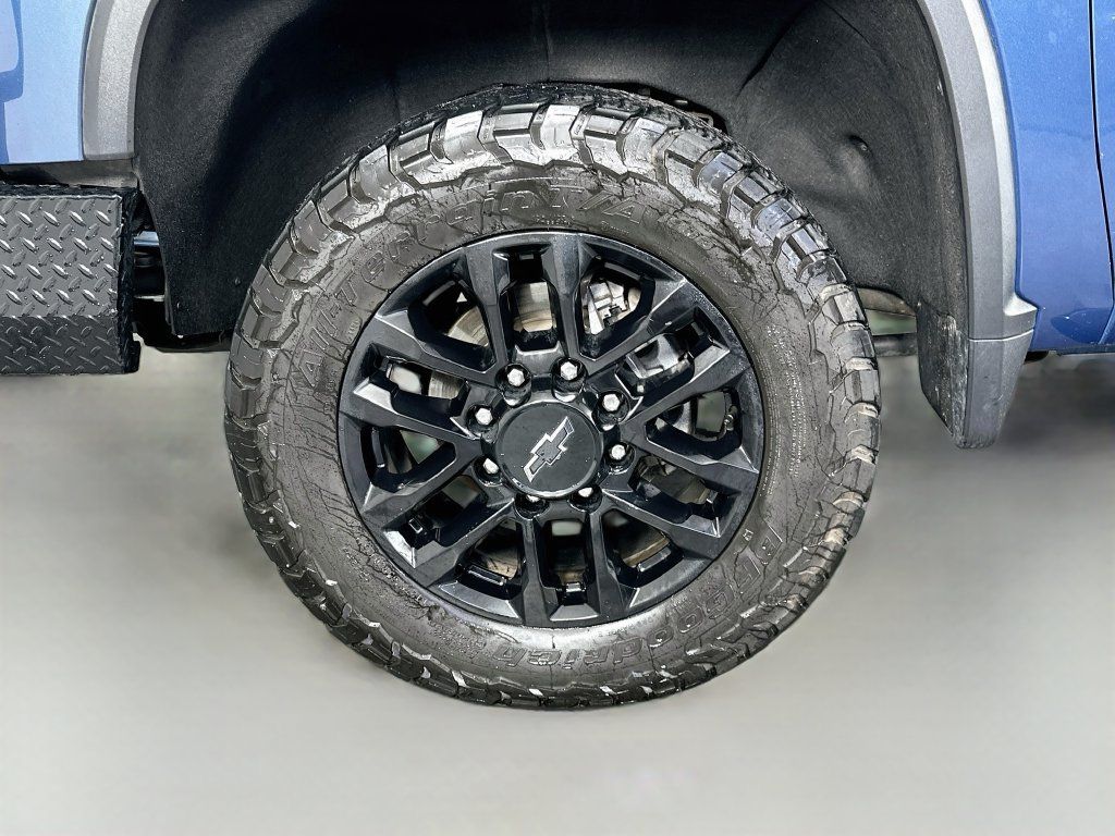 Used 2025 Chevrolet Silverado 2500 LT w/ Trail Boss Package AWD/4WD image 34