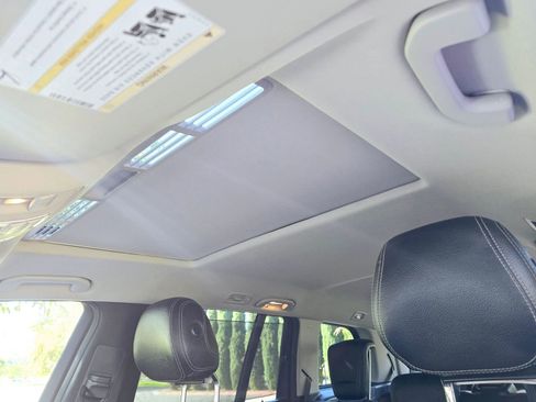 Used 2015 Mercedes-Benz GL 450 4MATIC w/ Lighting Package image 17