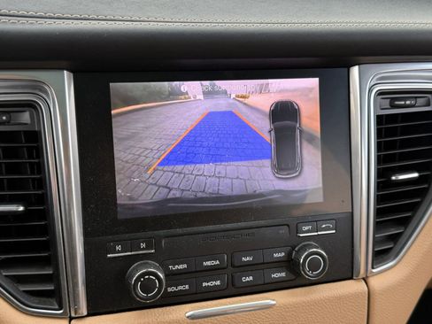 Used 2017 Porsche Macan S image 20