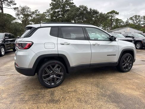New 2026 Jeep Compass Latitude AWD/4WD image 3