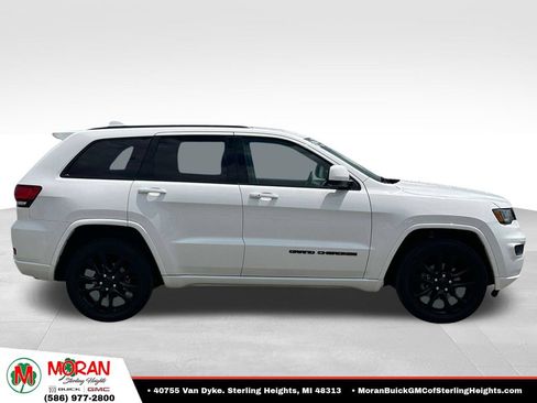 Used 2019 Jeep Grand Cherokee Altitude AWD/4WD image 6