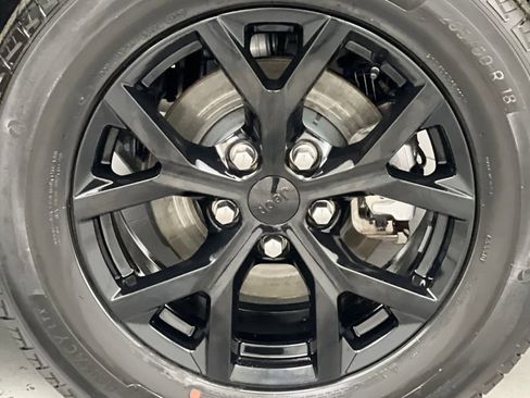 Used 2025 Jeep Grand Cherokee Altitude AWD/4WD image 60