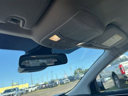 Used 2024 Ford Edge SEL image 33