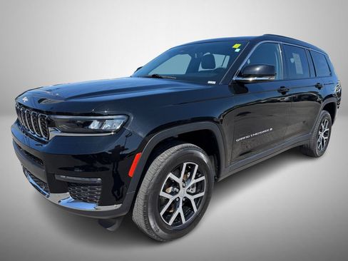 Used 2024 Jeep Grand Cherokee L Limited w/ Luxury Tech Group II image 2