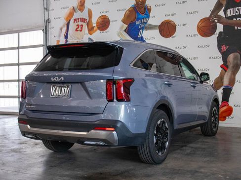 Used 2025 Kia Sorento S w/ Panoramic Sunroof Package FWD image 26