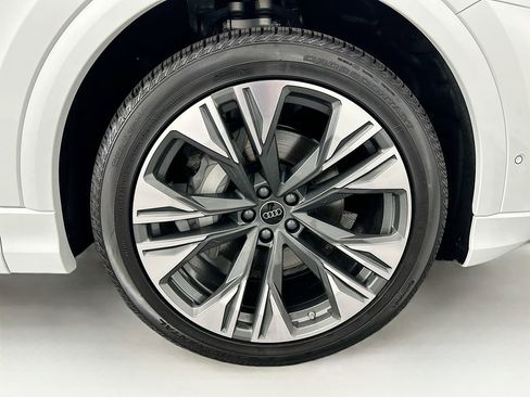 New 2026 Audi Q8 Premium Plus image 31