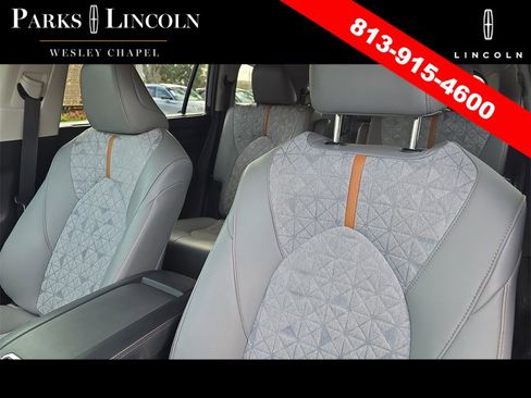 Used 2022 Toyota Highlander Bronze Edition image 21