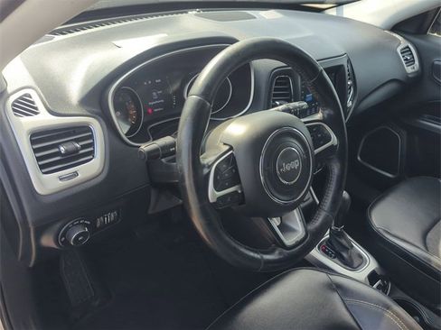 Certified 2020 Jeep Compass Latitude image 12