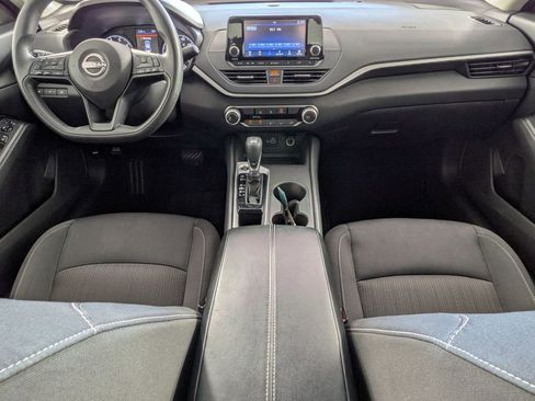 Used 2024 Nissan Altima 2.5 S FWD image 23