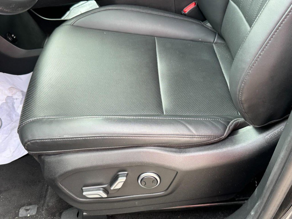 Used 2025 Hyundai Santa Fe SEL FWD image 23