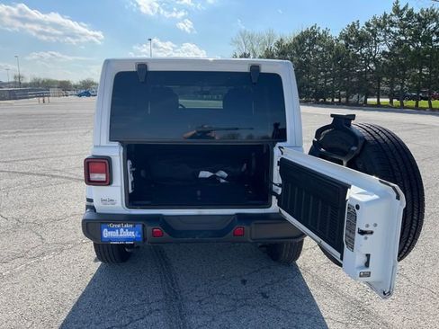 Used 2022 Jeep Wrangler Unlimited Sahara image 20