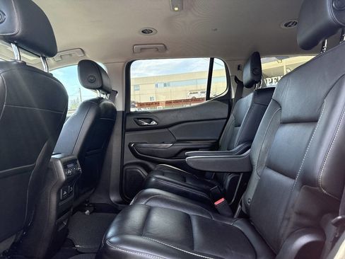 Used 2018 GMC Acadia SLT image 29