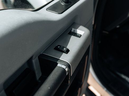 Used 2016 Ford F250 XLT w/ XLT Value Package image 17